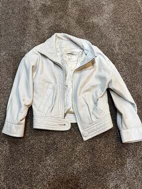 Stavros New York Vintage White Leather Bomber Jacket Size 4
